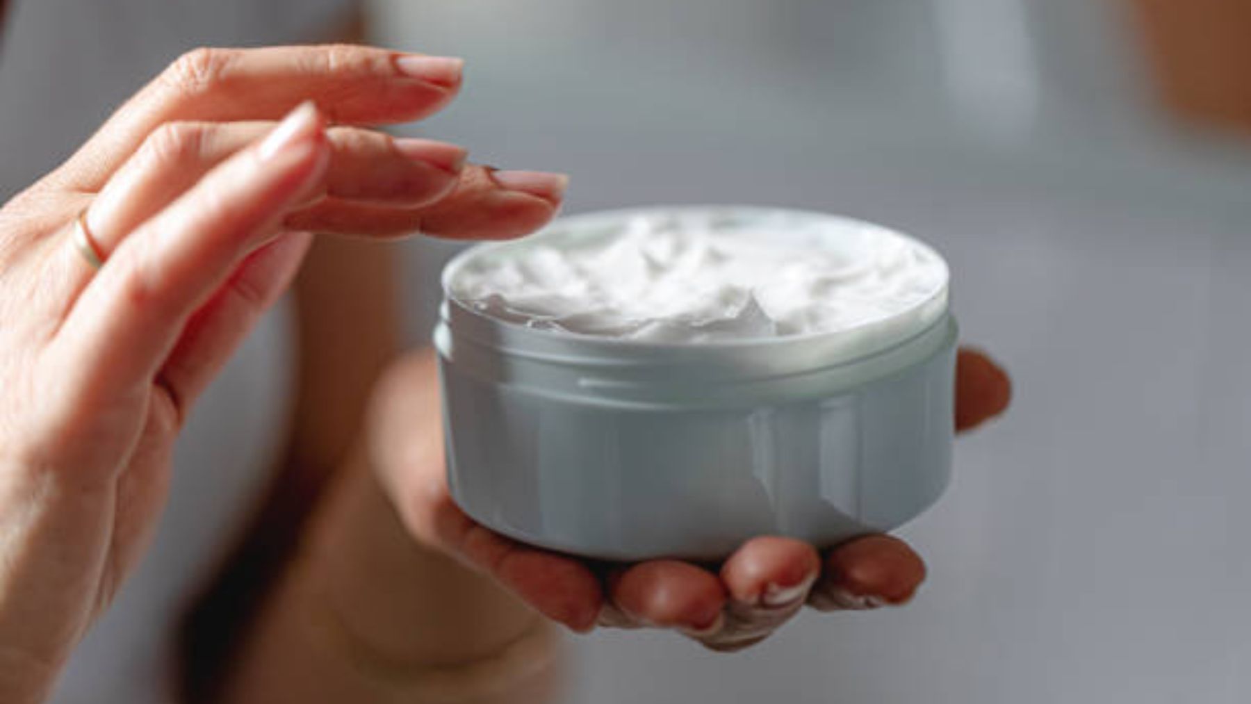 Descubre cómo saber la fecha de caducidad de una crema y mantén tu piel